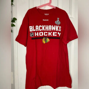 Reebok blackhawks hockey mens t-shirt